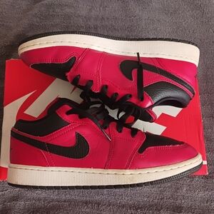 Jordan Retro 1 low